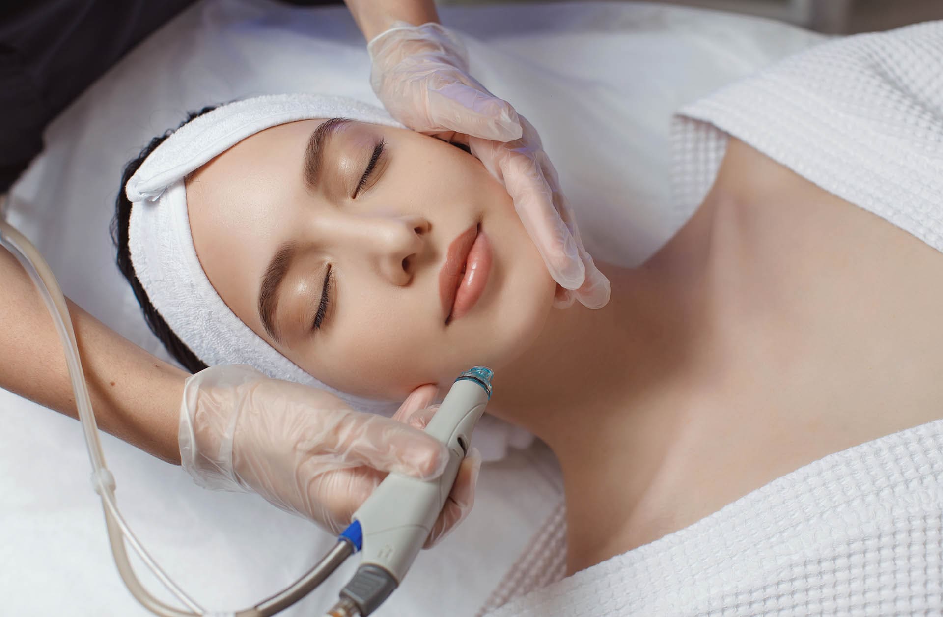 Special Insights on Facial Care Best Practices for Sensitive Skin (1)